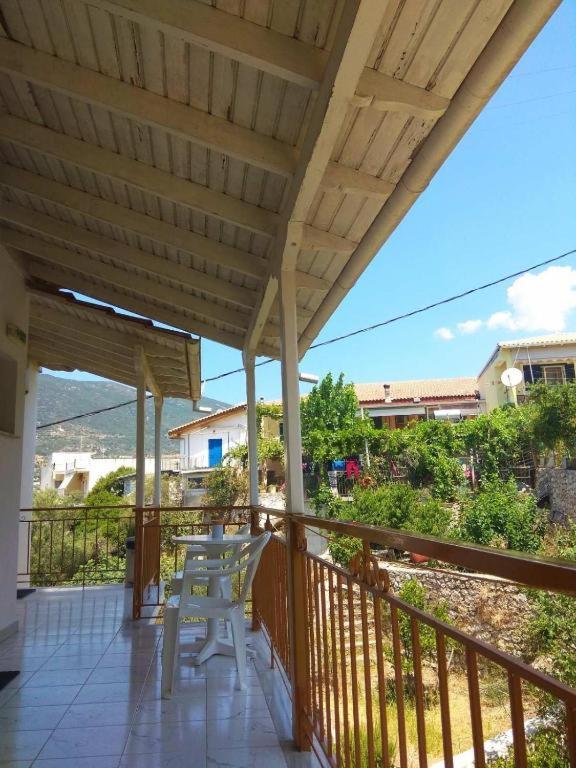 Kostas Studios II Vasiliki  Luaran gambar