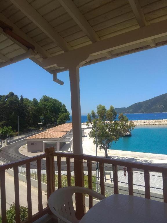 Kostas Studios II Vasiliki  Luaran gambar